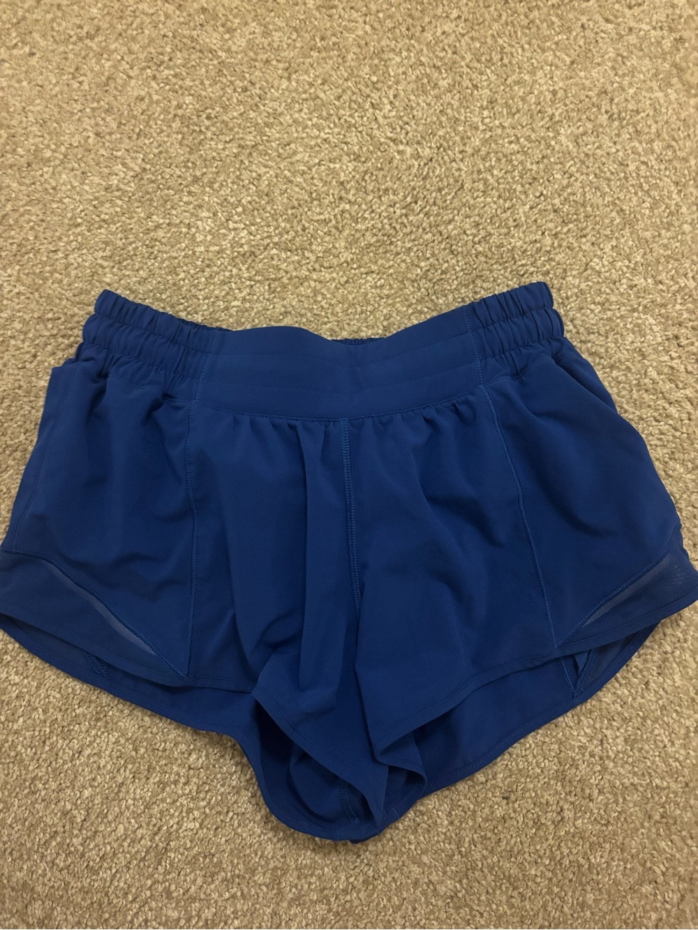 Lululemon hotty hot blue shorts size 4